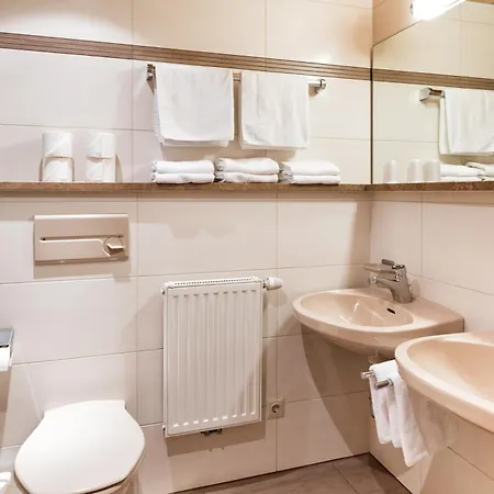 Appartementanlage Kerber Апарт-отель Зеефельд в Тироле